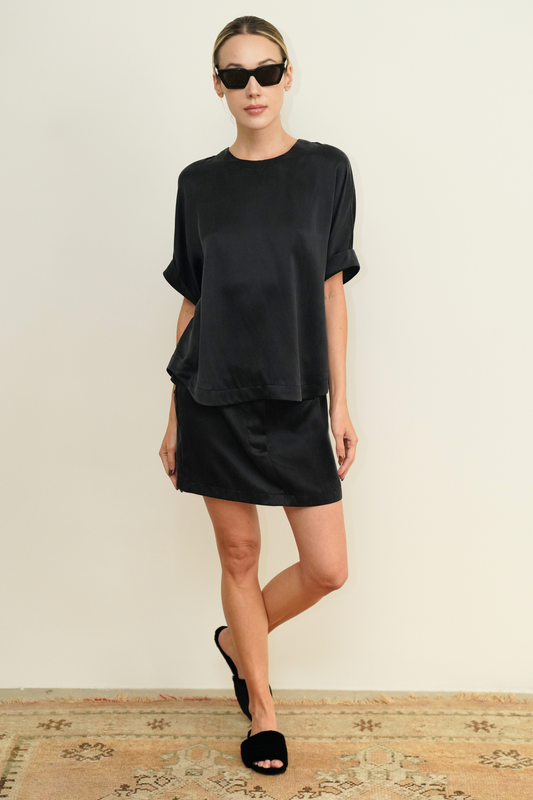 Nessa Relaxed Cuffed T-Shirt - Black