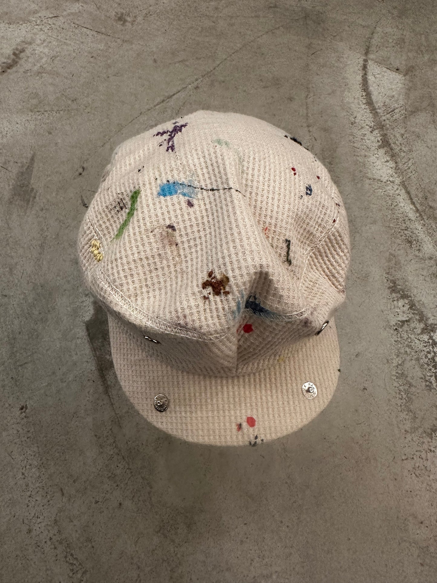 Embellished Conductor Snap Hat - Off White