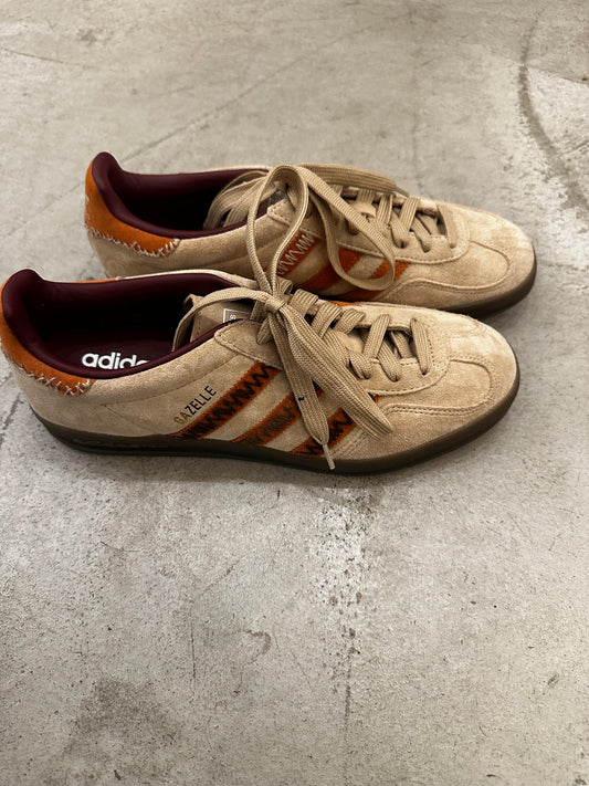 Embellished Tan/Orange Adidas Gazelles 9.0