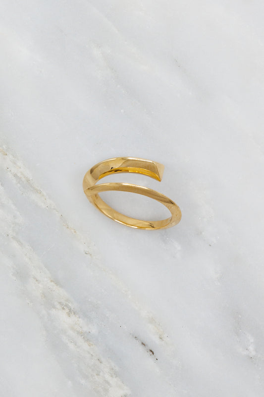 Sorellina 18K yellow gold Ziggy stacking ring