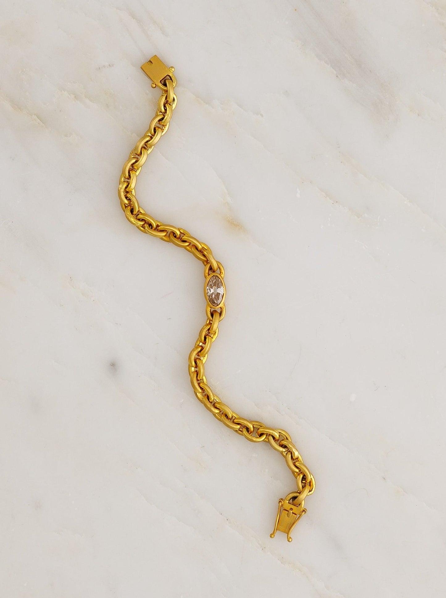 One of a Kind Moval Diamond Oversized Signature Chain Bracelet