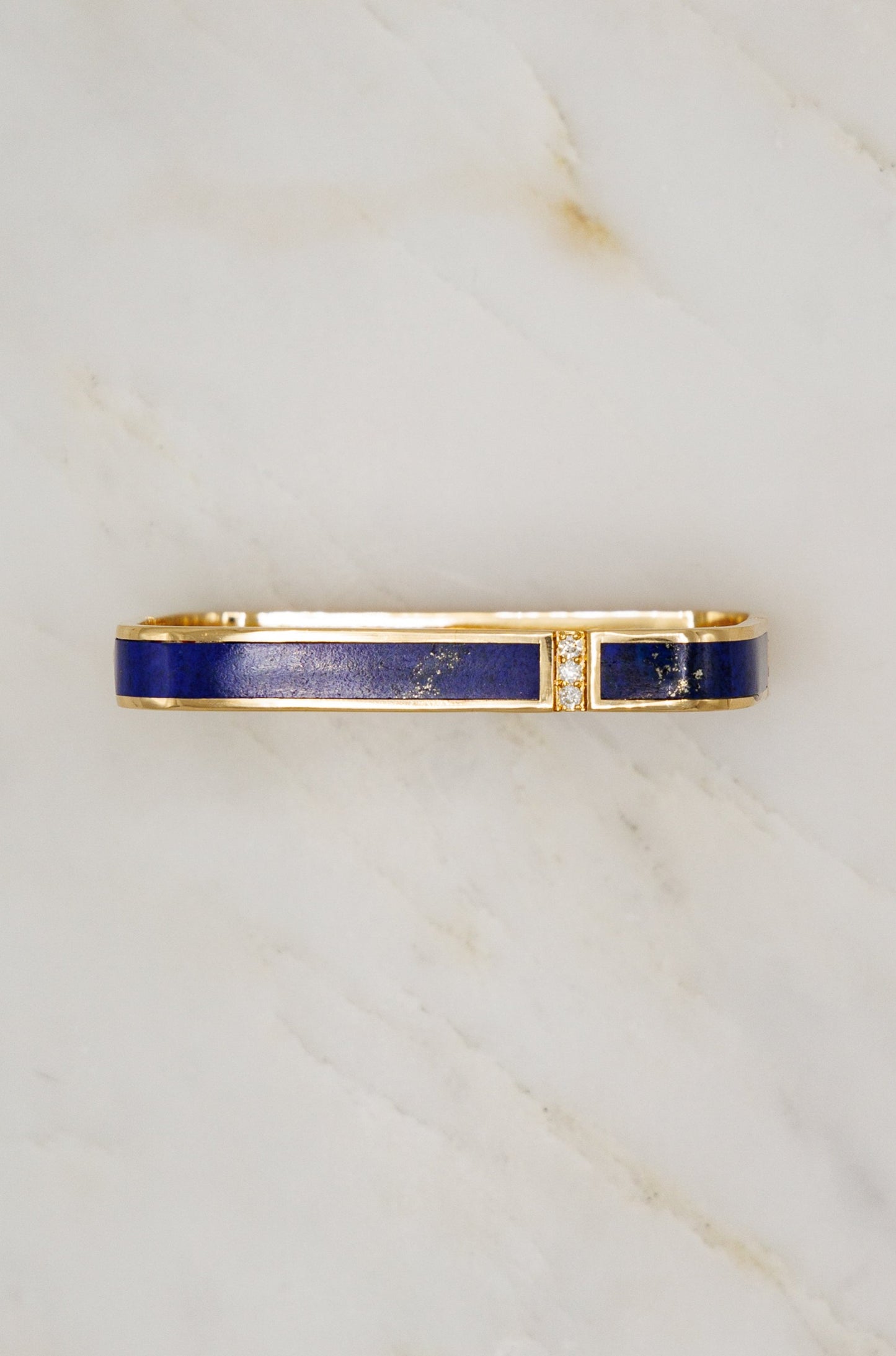 Established jewelry 18k yellow gold lapis diamond square bangle