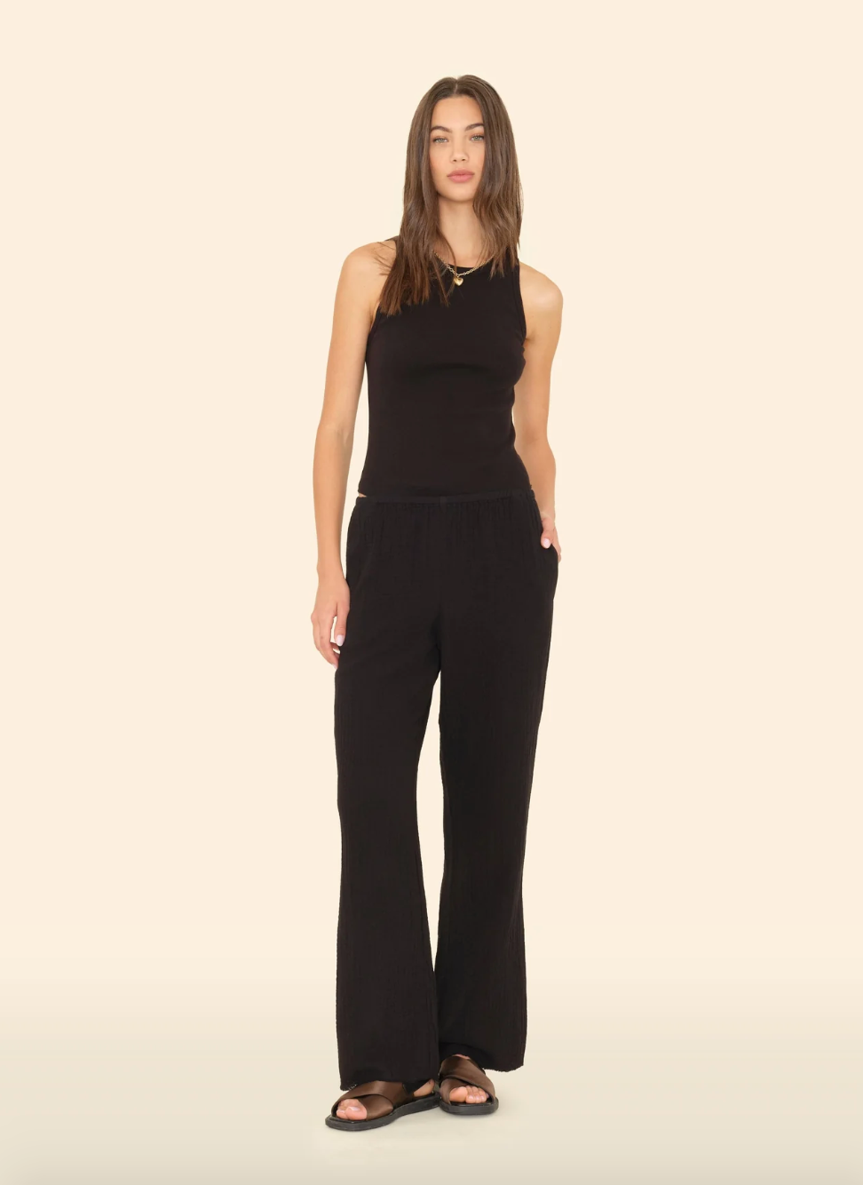 Person wearing Bella Pant in Jet Black