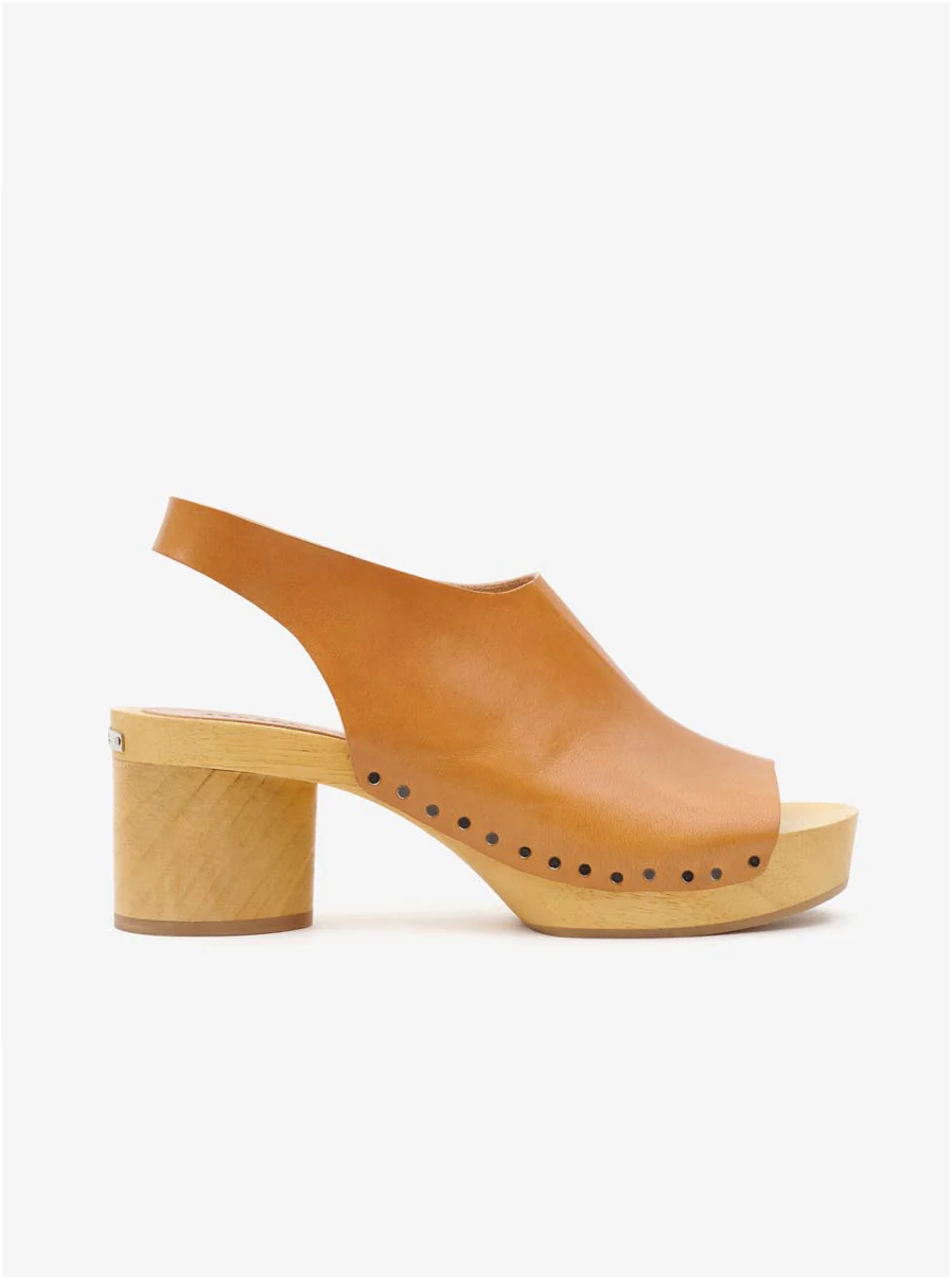 Okya Clogs